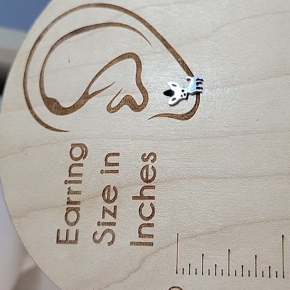 Tiny Chihuahua Stud Earrings, unisex - Picture 2 of 3